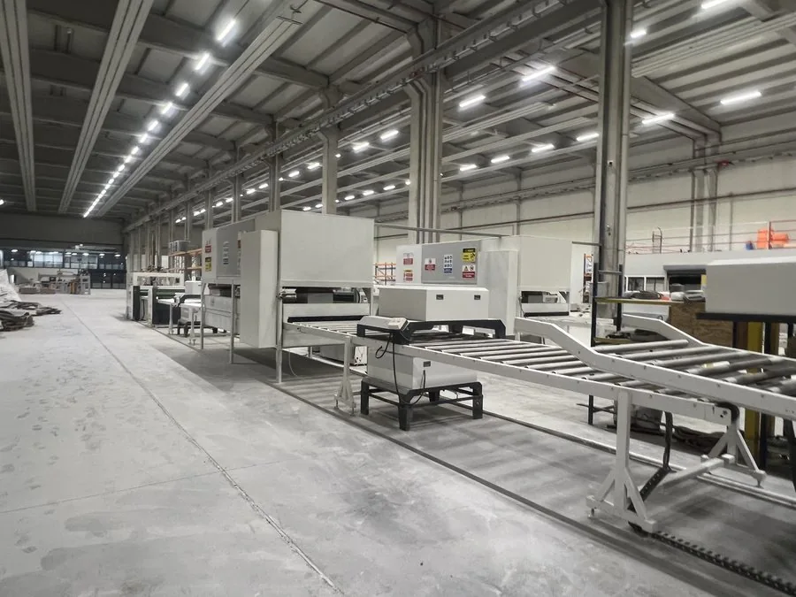 166,000 m² SPC production facility